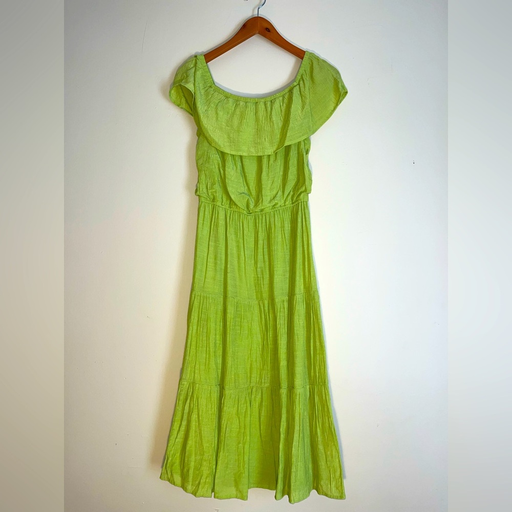 Green polyester Dress. Size- Medium Brand name Tacera